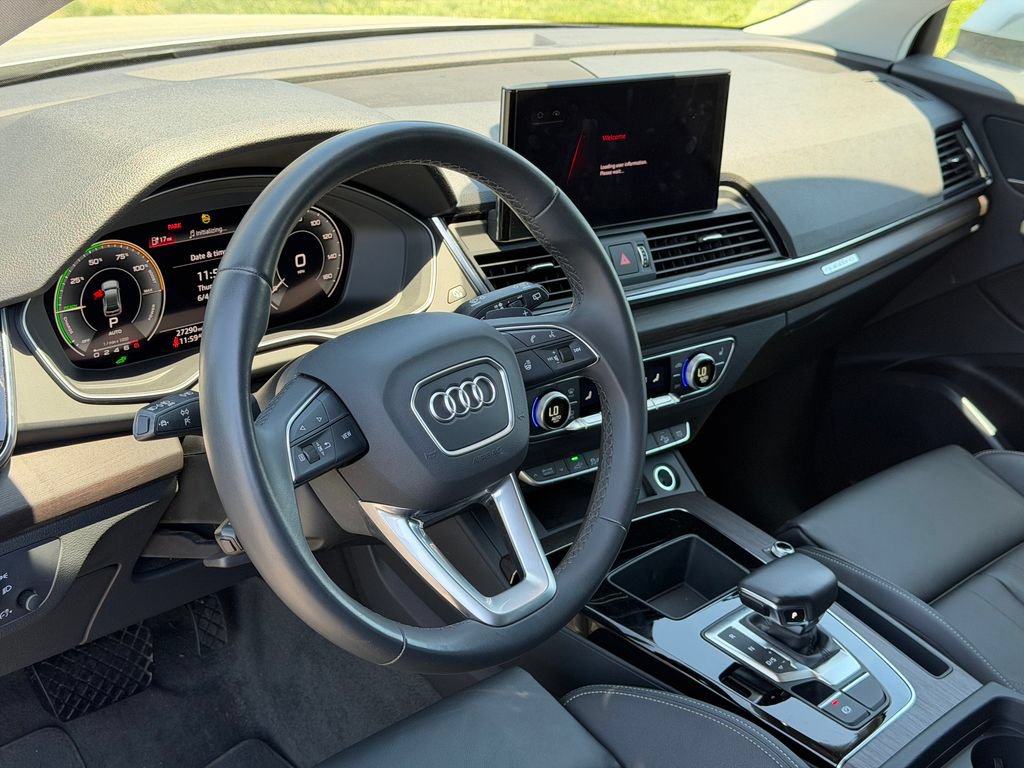 Used 2023 Audi Q5 e Premium w/ Convenience Package AWD/4WD image 24
