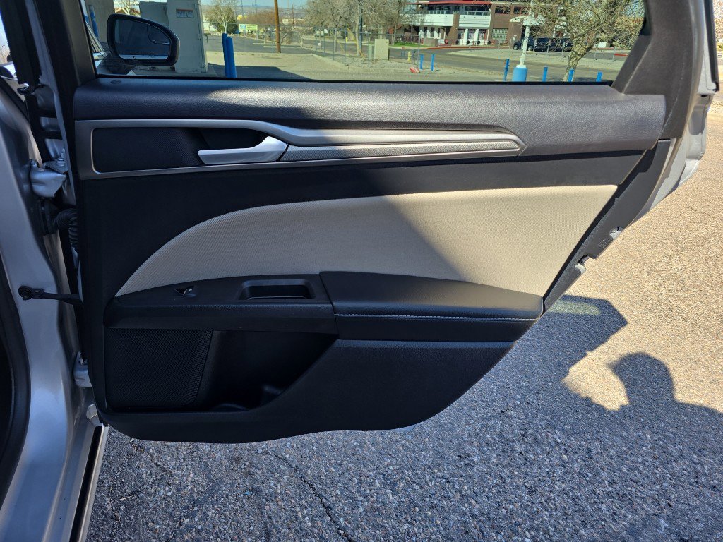 Used 2018 Ford Fusion S FWD image 26
