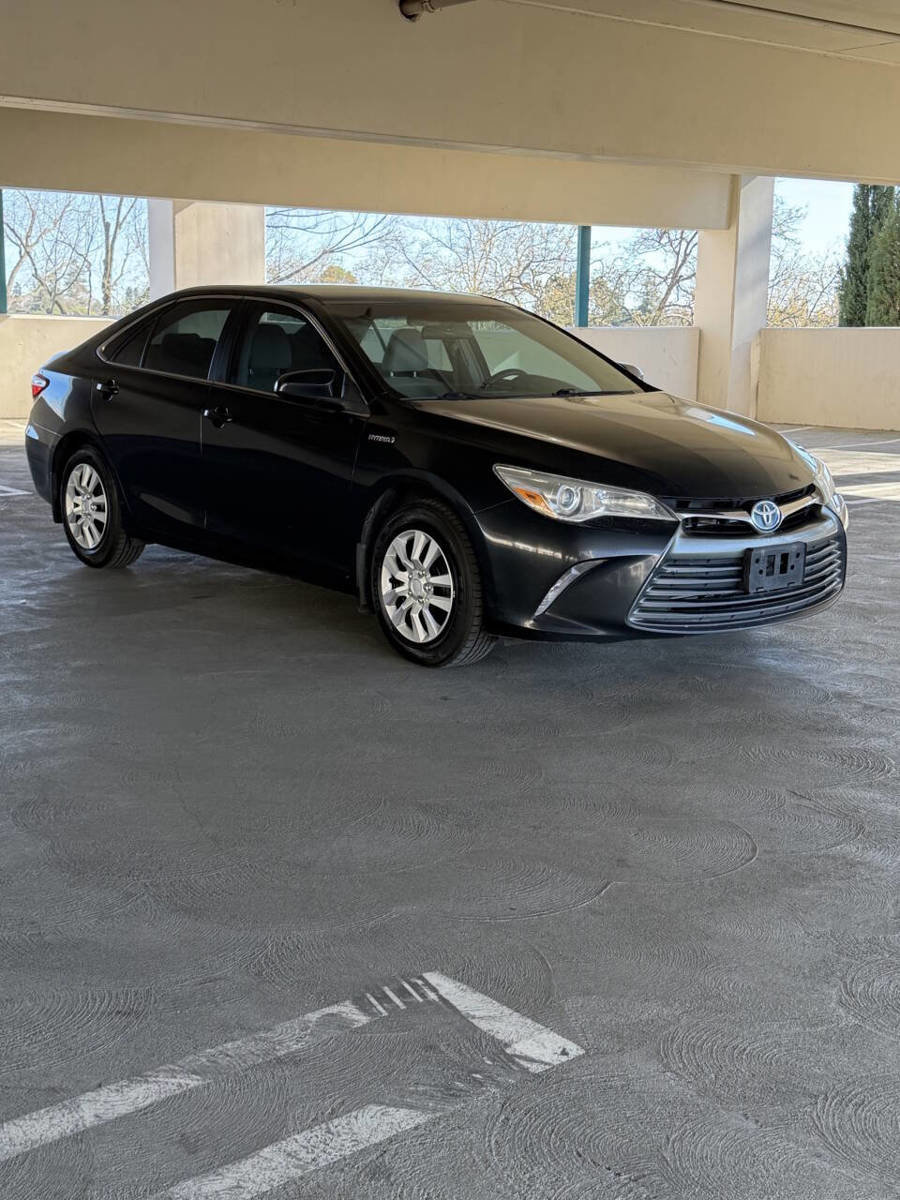 Used 2017 Toyota Camry XLE image 39