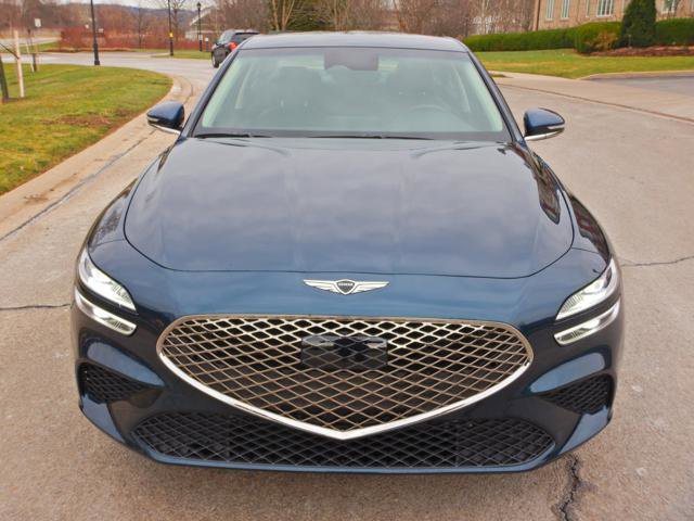 Used 2025 Genesis G70 2.5T image 10