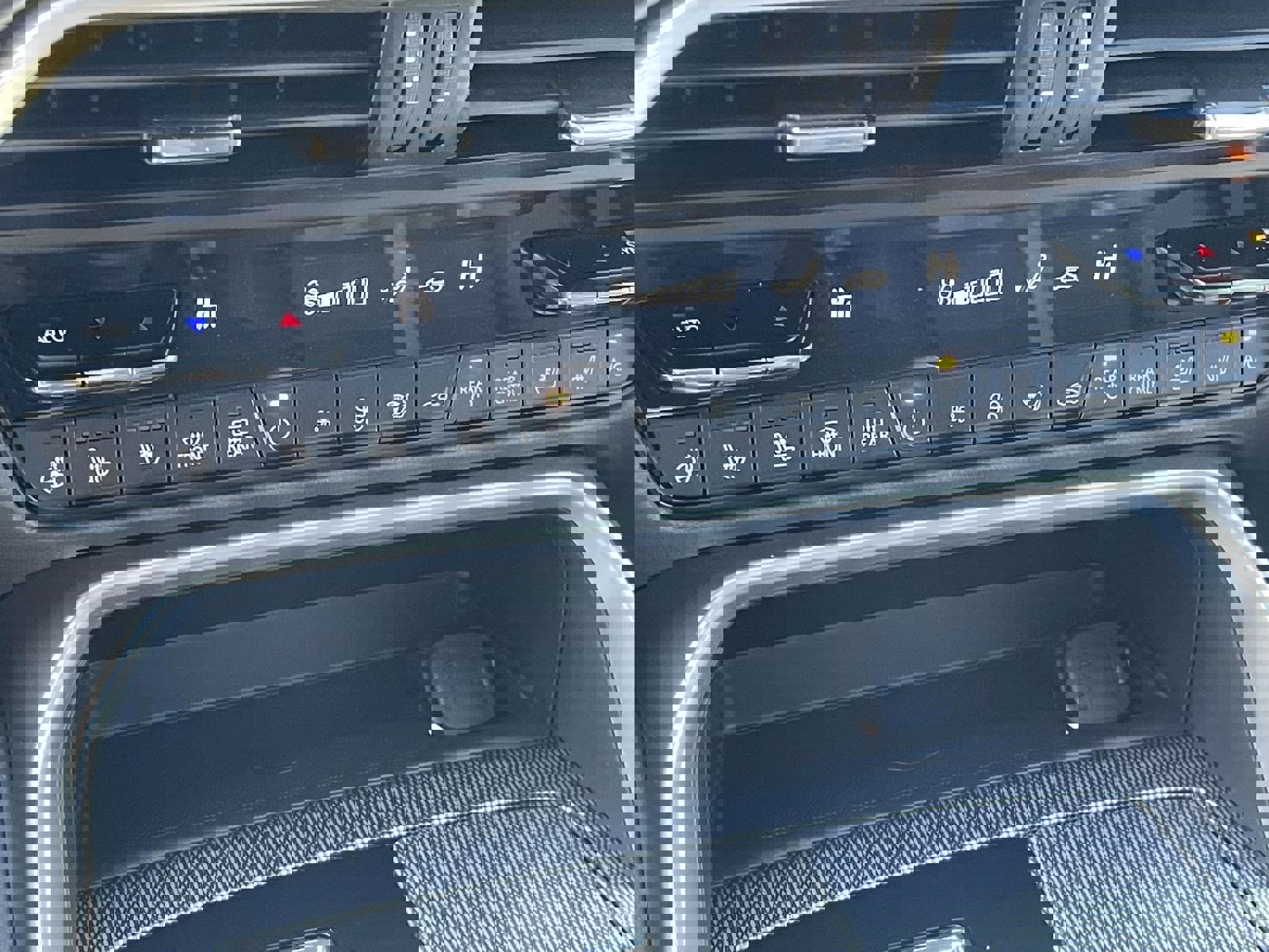 Used 2025 MAZDA CX-90 3.3 Turbo S w/ Premium Package image 36