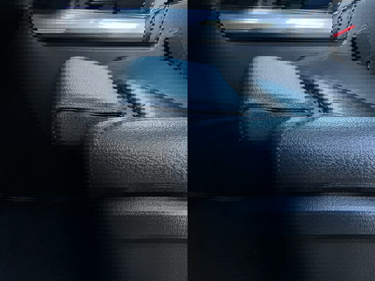 Used 2025 Mercedes-Benz GLA 250 4MATIC image 11