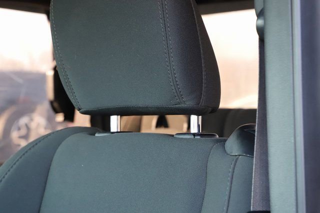 Used 2021 Jeep Wrangler Sport S image 14