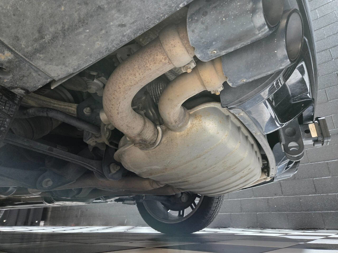 Used 2013 Porsche Cayenne GTS image 22