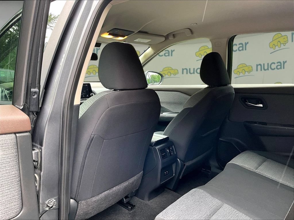 Used 2023 Nissan Rogue SV AWD/4WD image 21