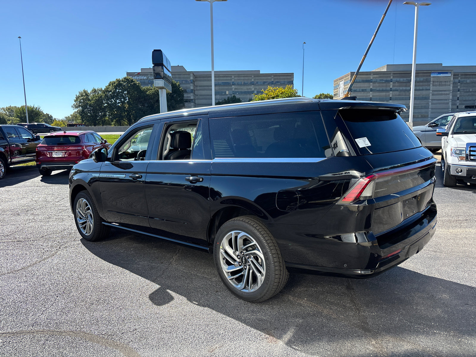 New 2025 Lincoln Navigator L Reserve image 5