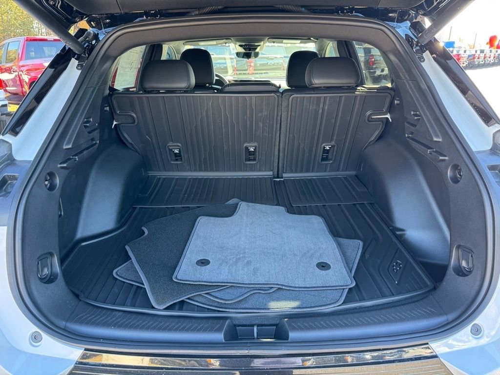 New 2026 Chevrolet Equinox EV LT w/ Convenience Package II image 7