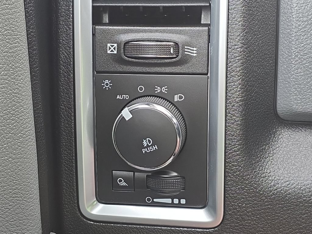Used 2018 RAM 1500 Big Horn AWD/4WD image 25