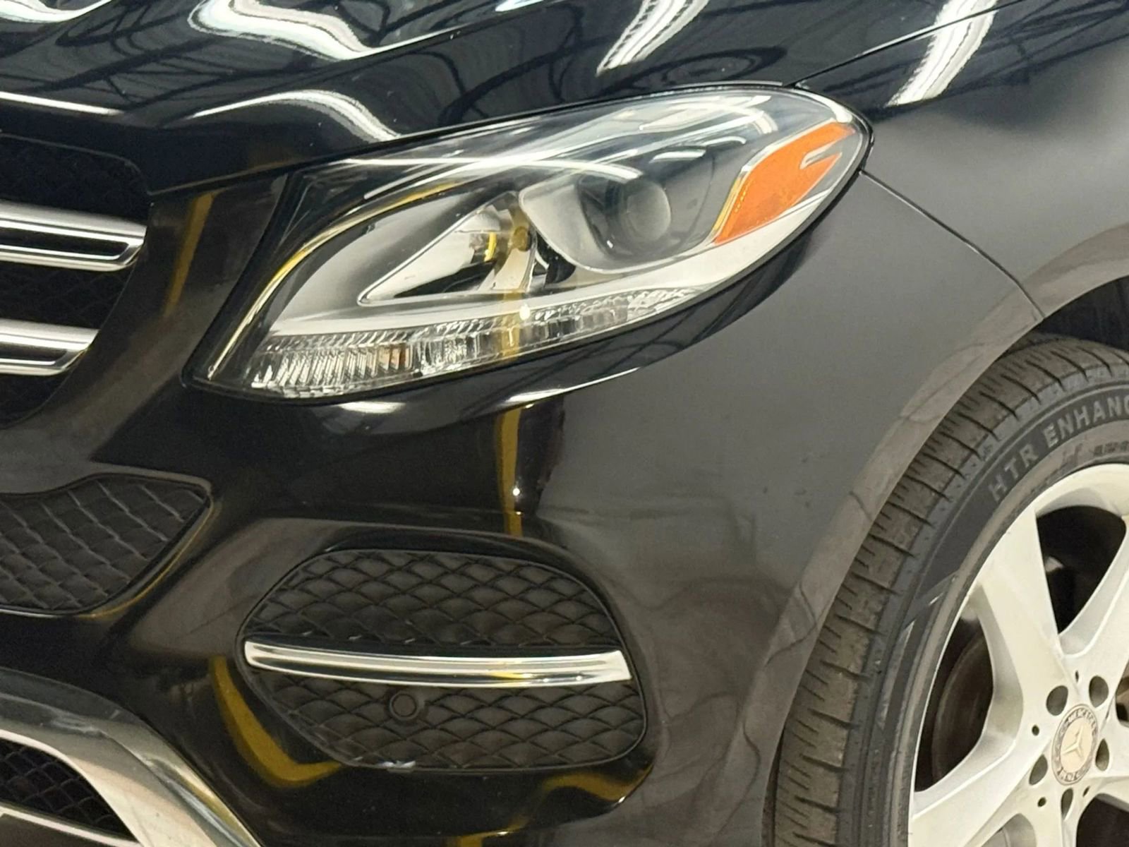 Used 2016 Mercedes-Benz GLE 350 w/ Premium Package image 4