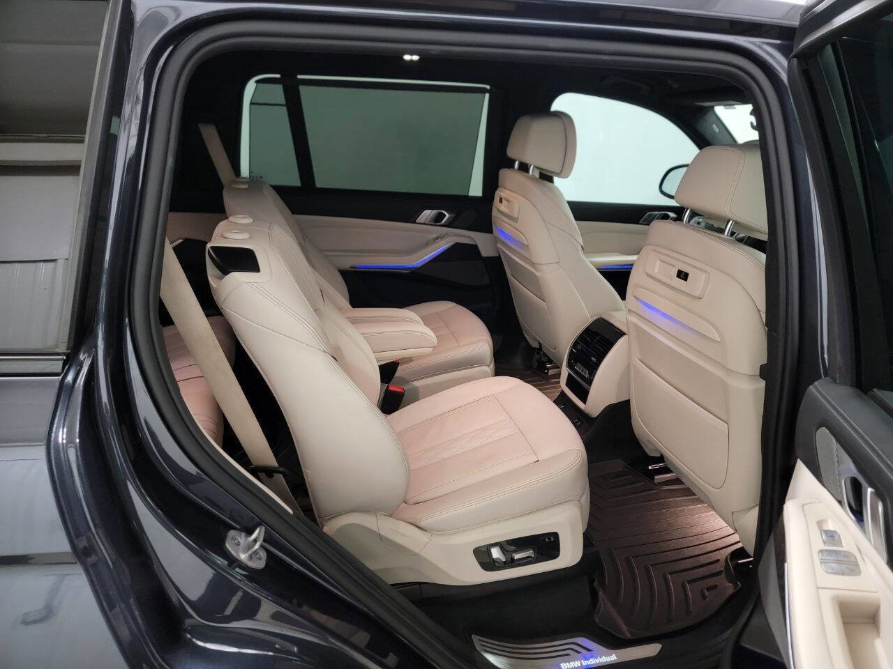 Used 2021 BMW X7 xDrive40i w/ Executive Package AWD/4WD image 32