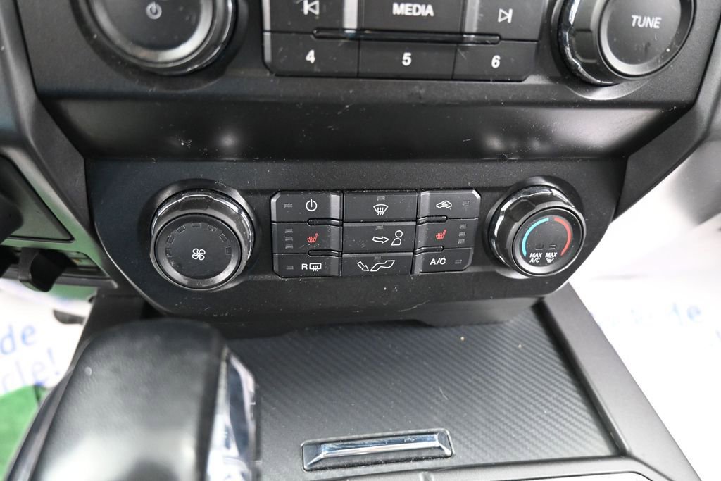 Used 2020 Ford F150 XLT w/ Equipment Group 302A Luxury AWD/4WD image 38
