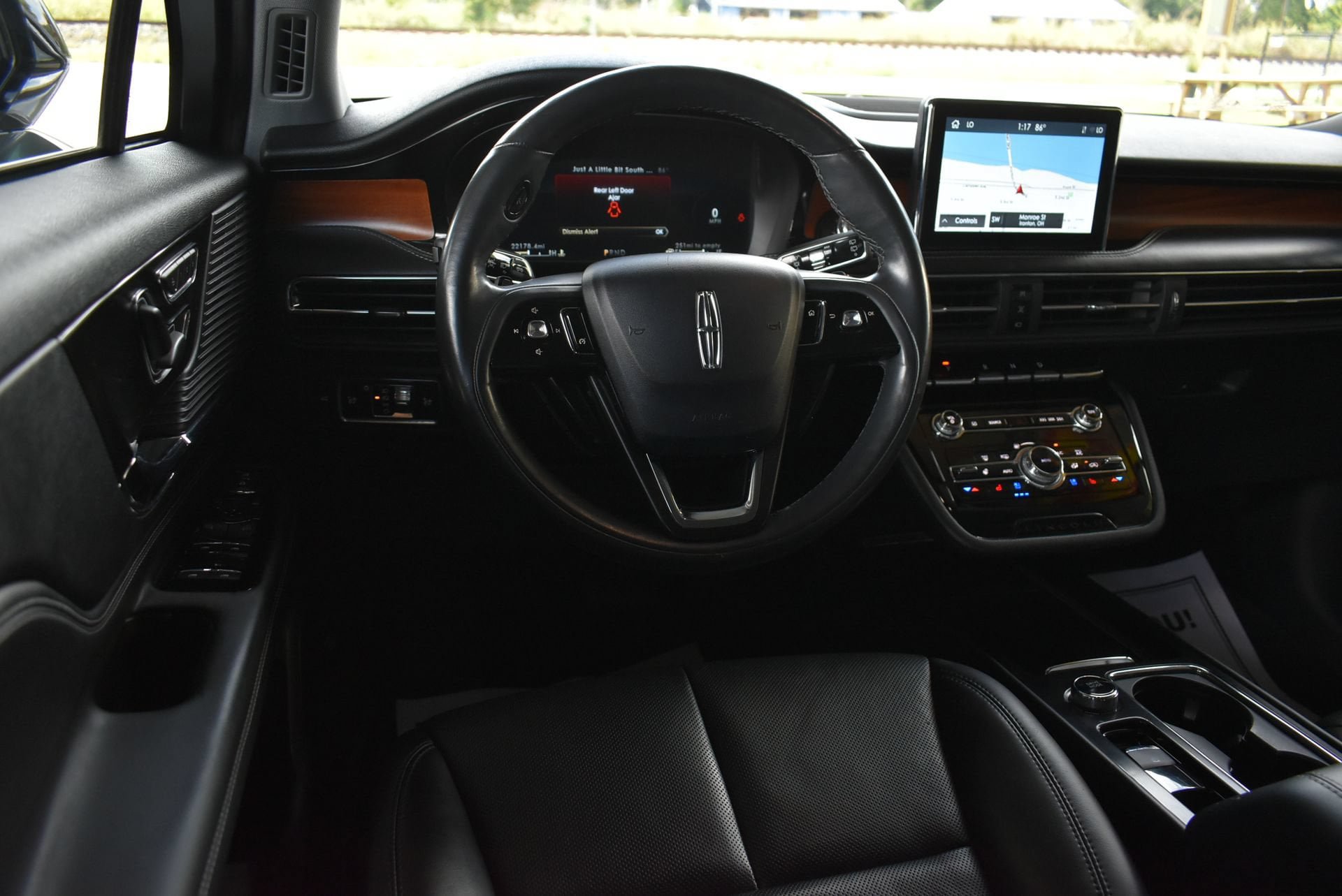 Used 2022 Lincoln Corsair Reserve w/ Sport Package AWD/4WD image 18