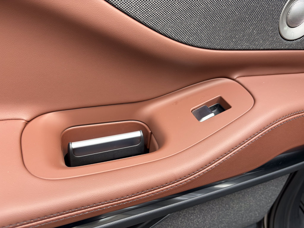New 2027 Lincoln Navigator Reserve AWD/4WD image 22