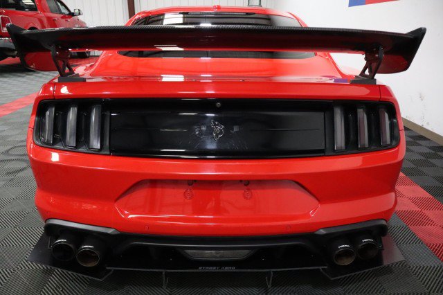 Used 2019 Ford Mustang GT Premium w/ GT Performance Package RWD image 11