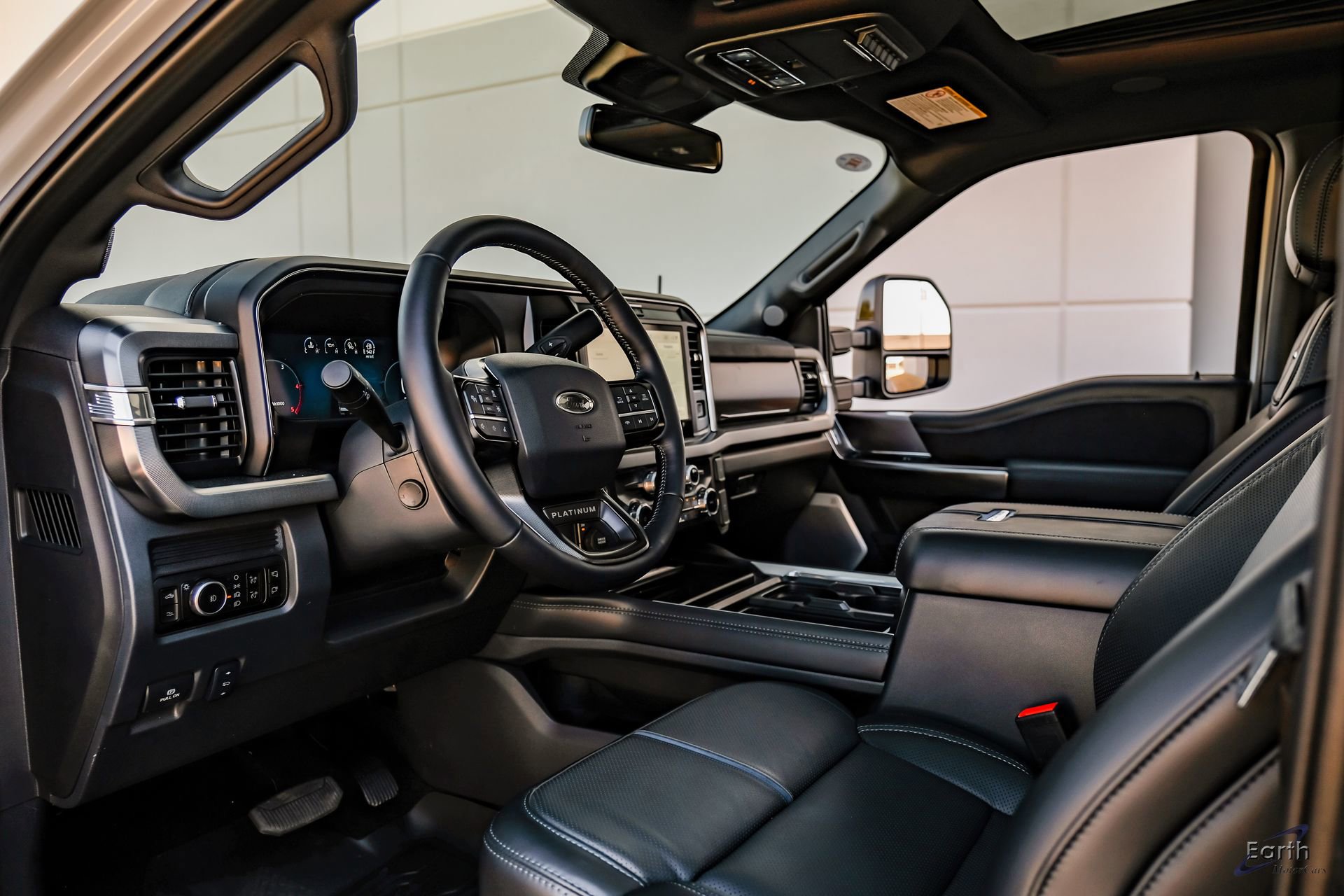 Used 2026 Ford F450 Platinum w/ FX4 Off-Road Package image 2