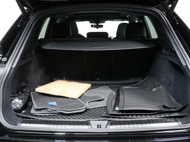 New 2026 Audi SQ5 Premium Plus image 28