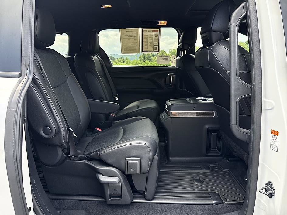 Certified 2026 Toyota Sienna Platinum AWD/4WD image 22