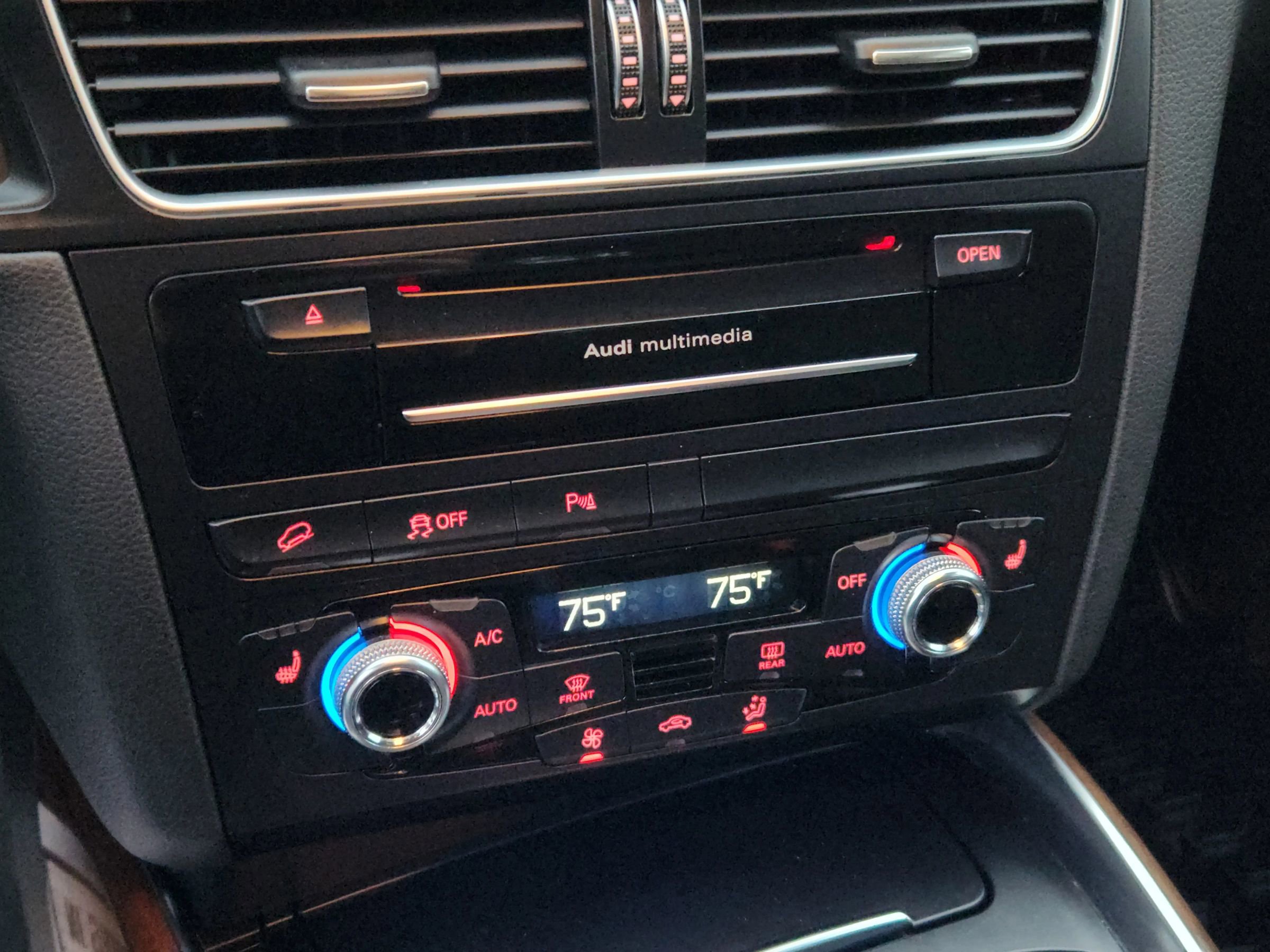 Used 2015 Audi Q5 2.0T Premium Plus w/ Technology Package image 13