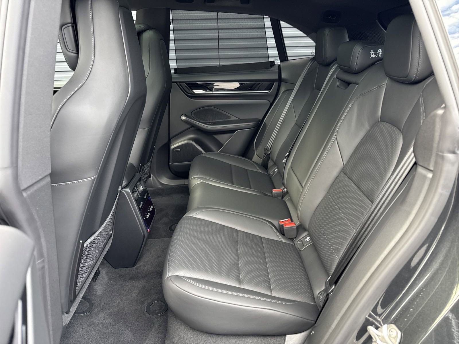 New 2025 Porsche Macan 4 Electric AWD/4WD image 56