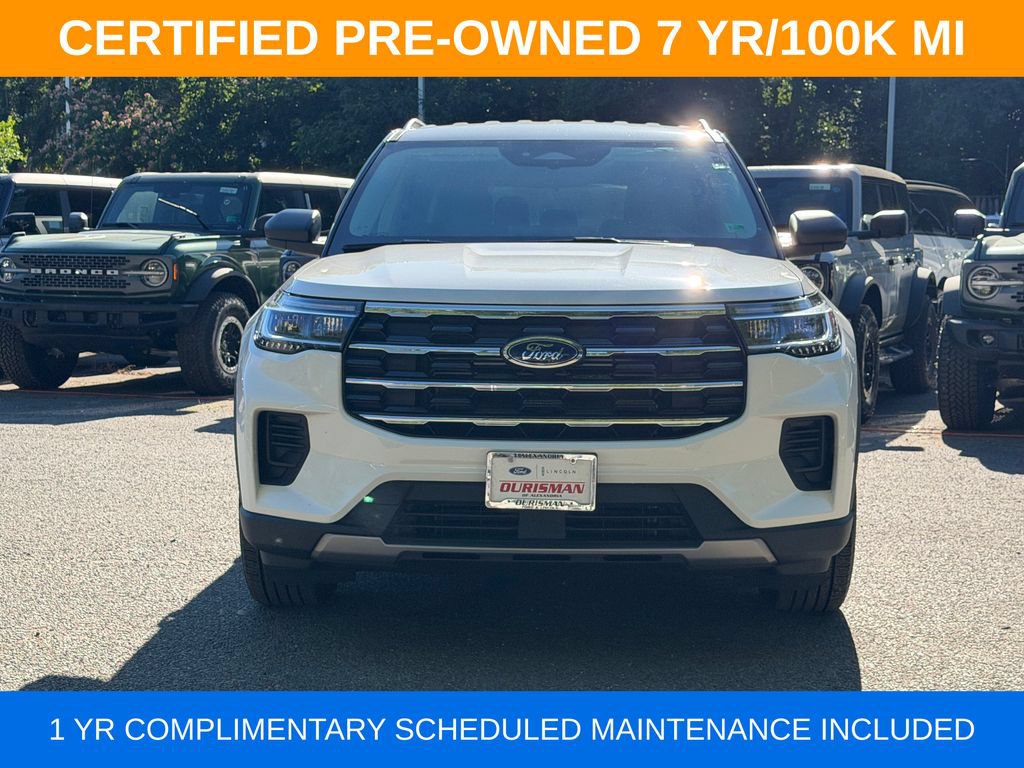 Used 2025 Ford Explorer Active RWD image 2