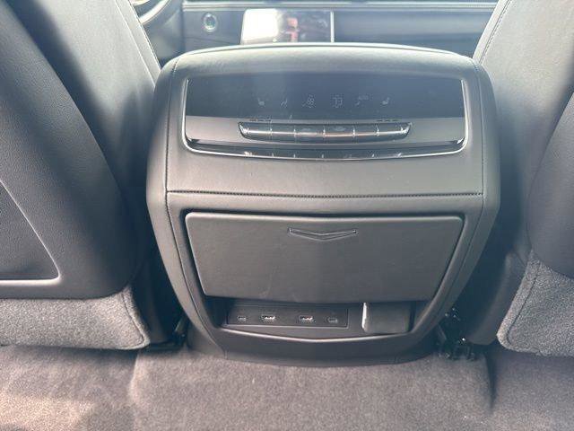 New 2025 Cadillac Escalade ESV Premium Luxury Platinum image 17