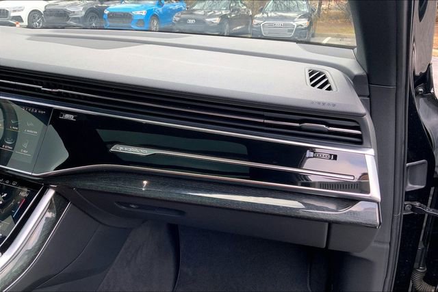 Used 2020 Audi Q7 3.0T Premium image 18