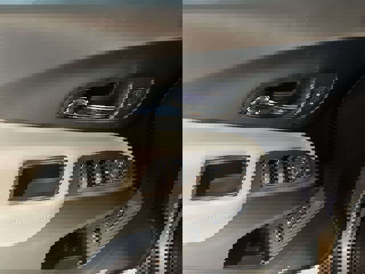 Used 2018 Chevrolet Equinox Premier image 13