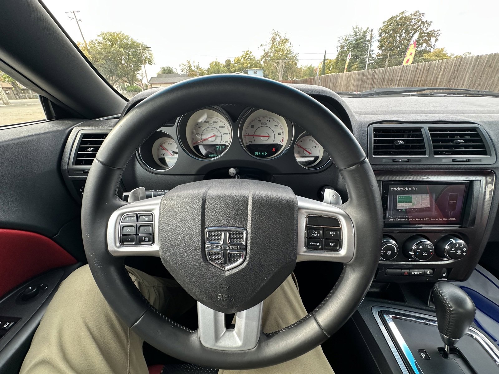 Used 2013 Dodge Challenger SXT image 10