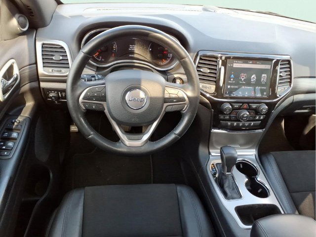 Used 2021 Jeep Grand Cherokee Laredo X AWD/4WD image 13