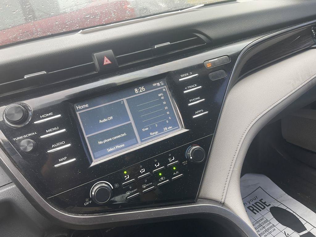 Used 2019 Toyota Camry LE FWD image 18