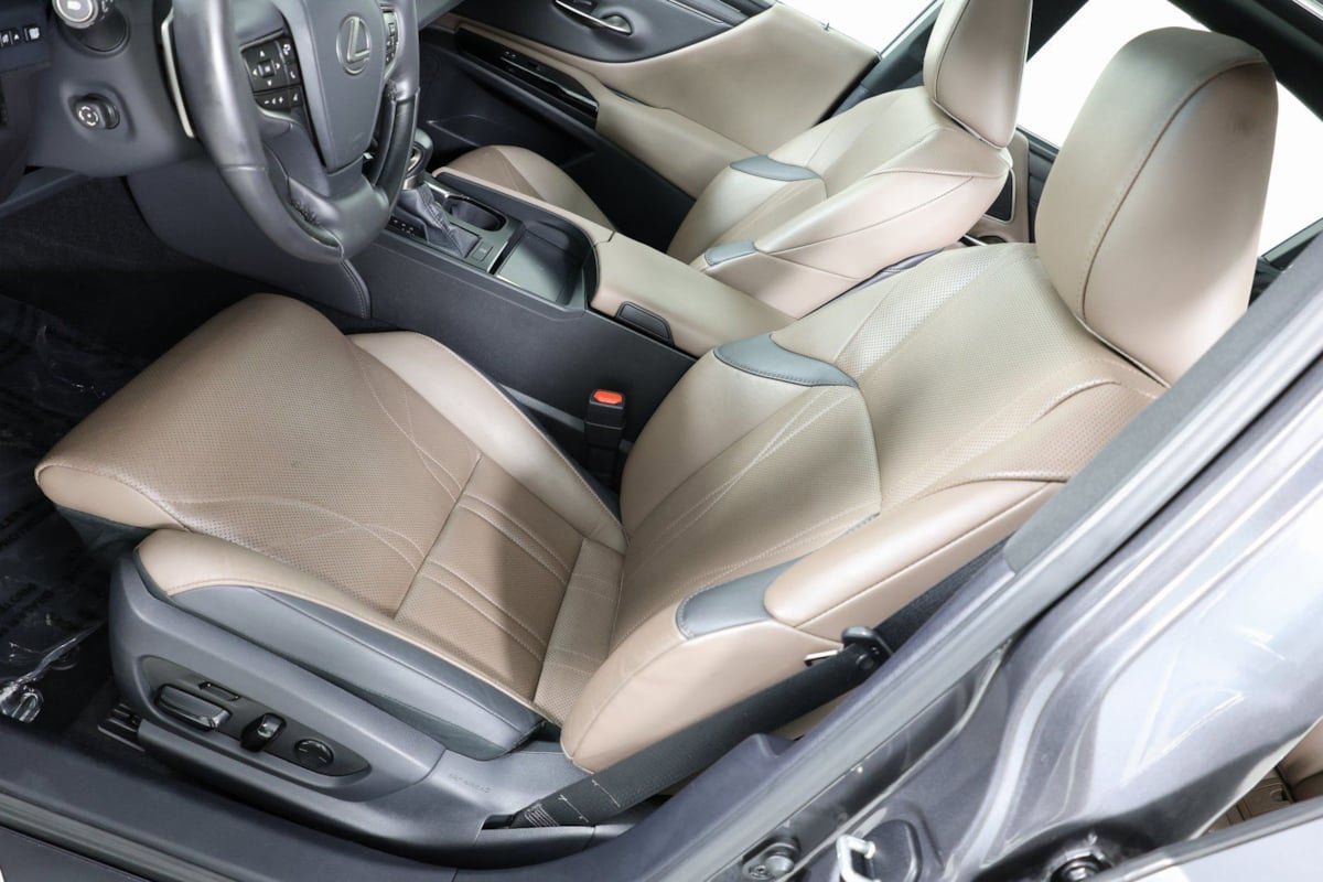 Used 2024 Lexus ES 350 Ultra Luxury w/ Accessory Package (Z2) image 9