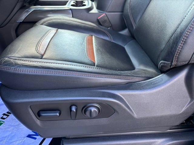 Used 2021 GMC Sierra 1500 AT4 w/ Technology Package AWD/4WD image 17
