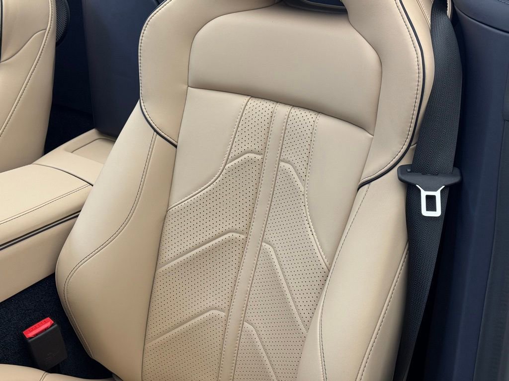 New 2026 Aston Martin V8 Vantage Roadster image 6