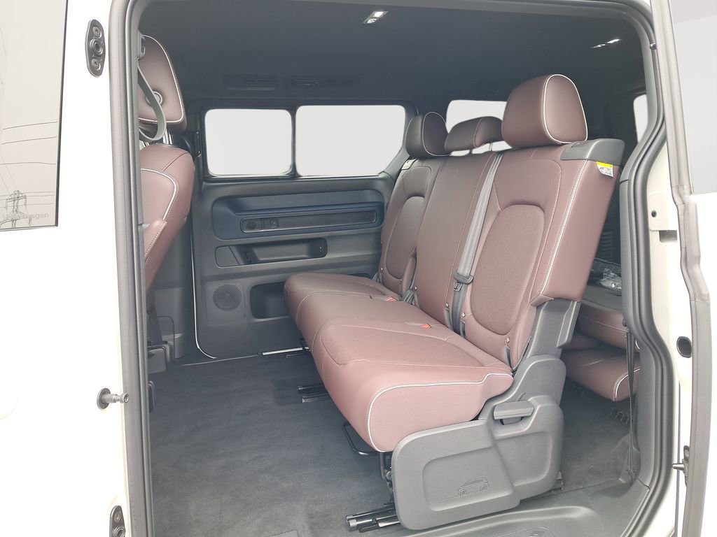 New 2025 Volkswagen ID. Buzz Pro S image 13