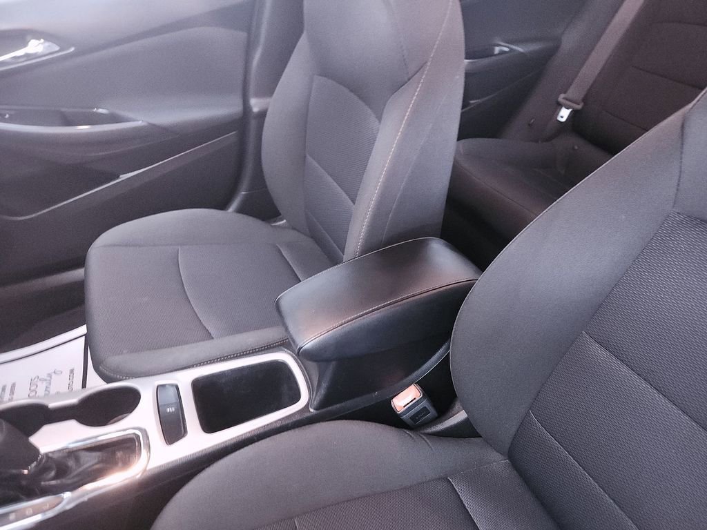 Used 2017 Chevrolet Cruze LS image 20
