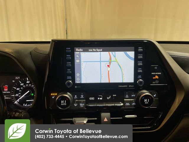 Used 2020 Toyota Highlander XLE image 16
