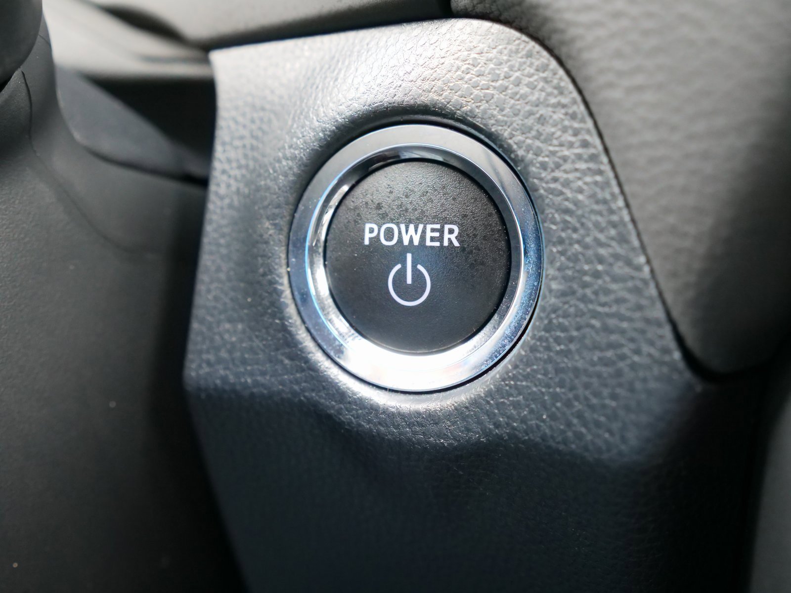 Used 2023 Toyota RAV4 SE image 23