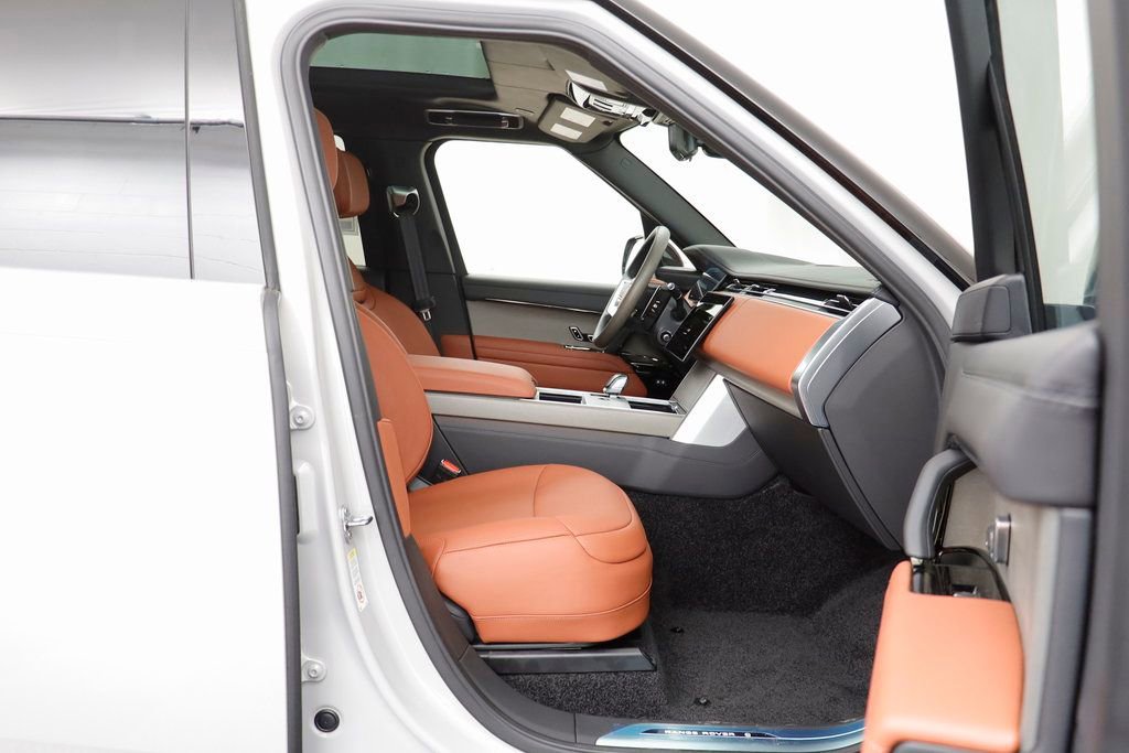 New 2026 Land Rover Range Rover SV image 24