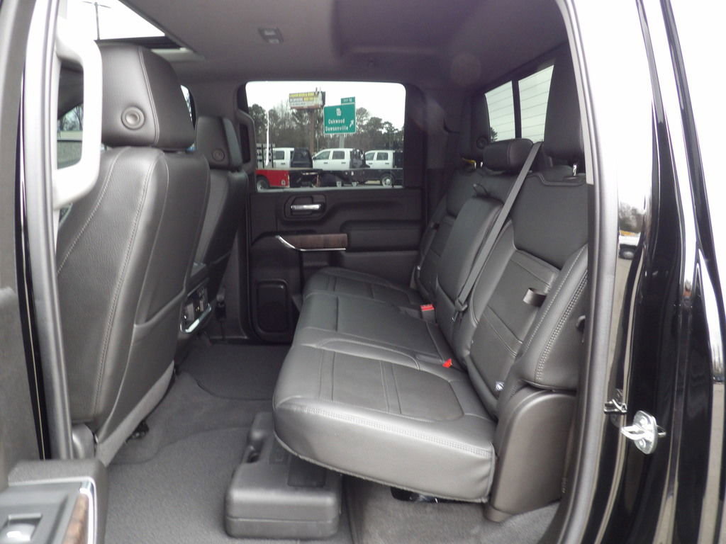 Used 2023 GMC Sierra 3500 Denali w/ Denali Ultimate Package AWD/4WD image 32
