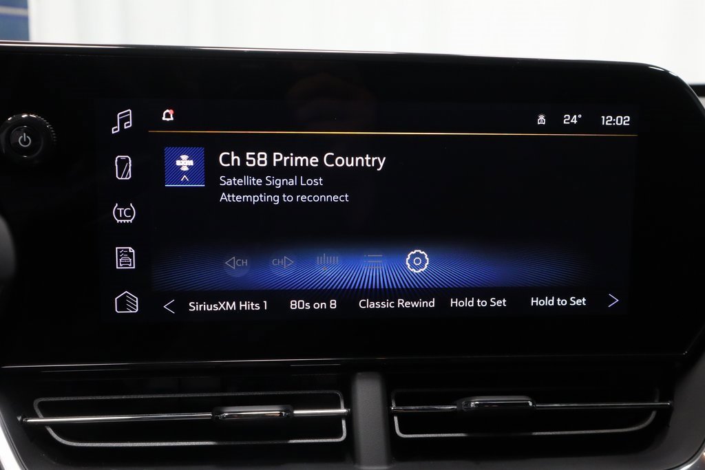 Used 2024 Chevrolet Trax RS w/ Driver Confidence Package image 2