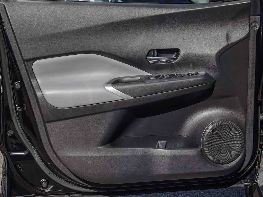 Used 2023 Nissan Kicks SR w/ SR Premium Package image 19