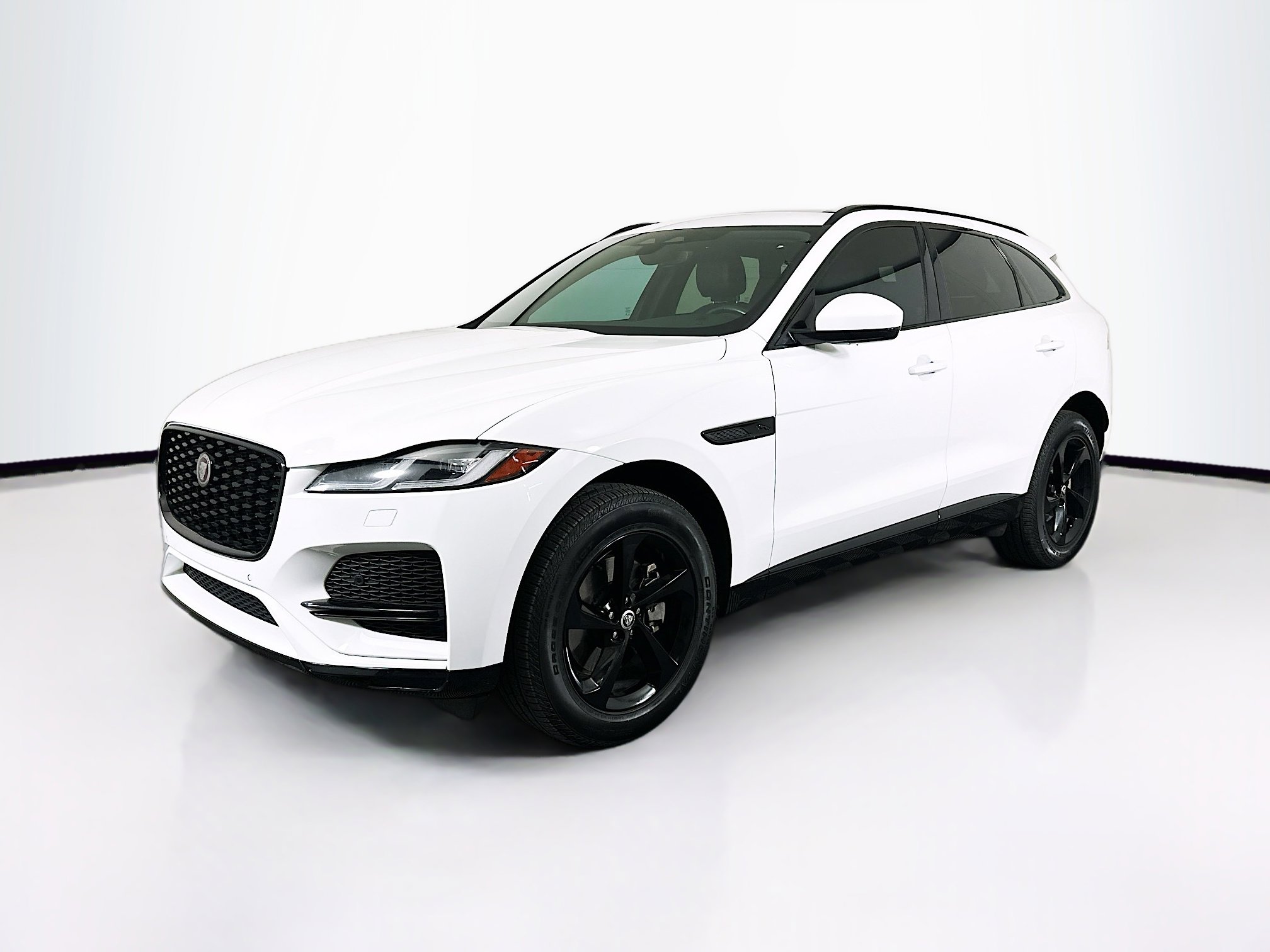 Used 2023 Jaguar F-PACE S image 3
