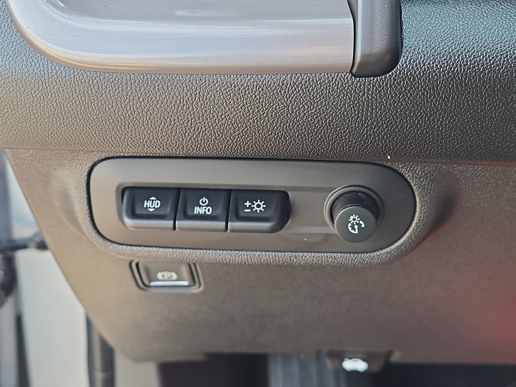 Certified 2023 GMC Terrain AT4 w/ Tech Package AWD/4WD image 14