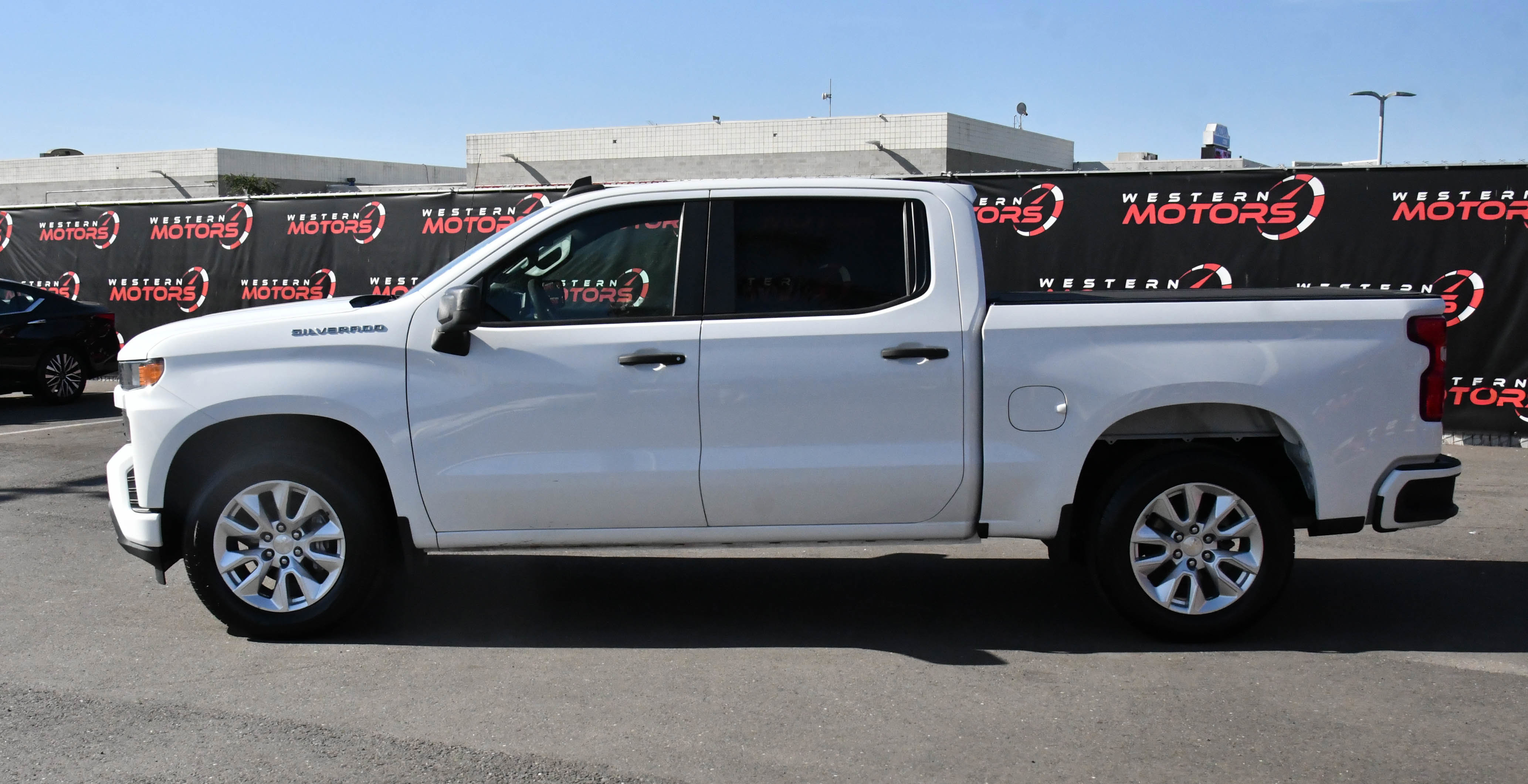 Used 2021 Chevrolet Silverado 1500 Custom RWD image 4
