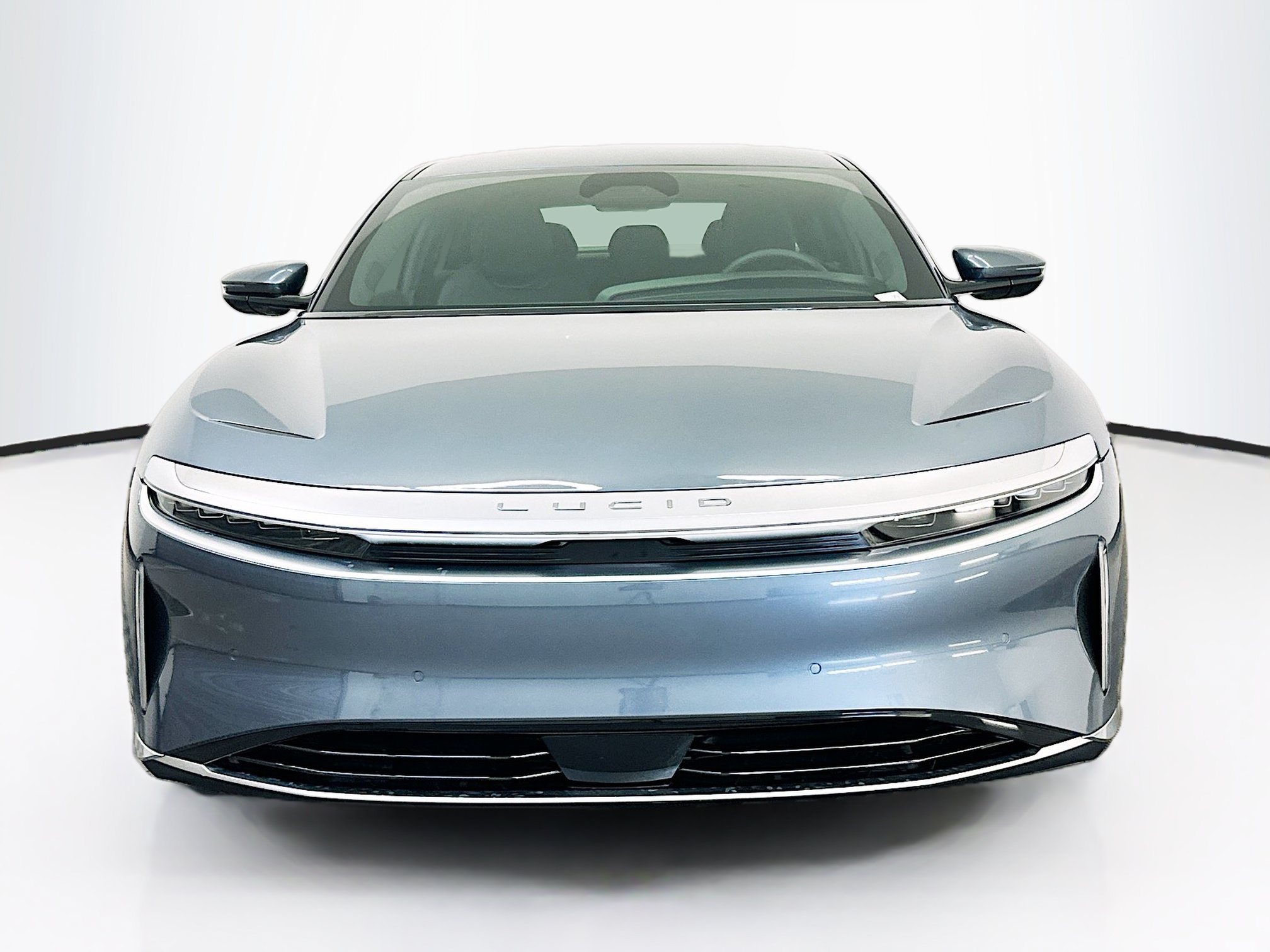 Used 2024 Lucid Air Touring AWD/4WD image 2