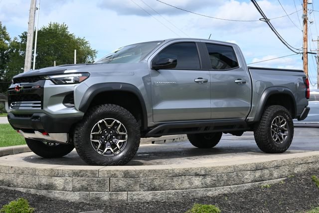 Used 2025 Chevrolet Colorado ZR2 w/ Technology Package AWD/4WD image 1