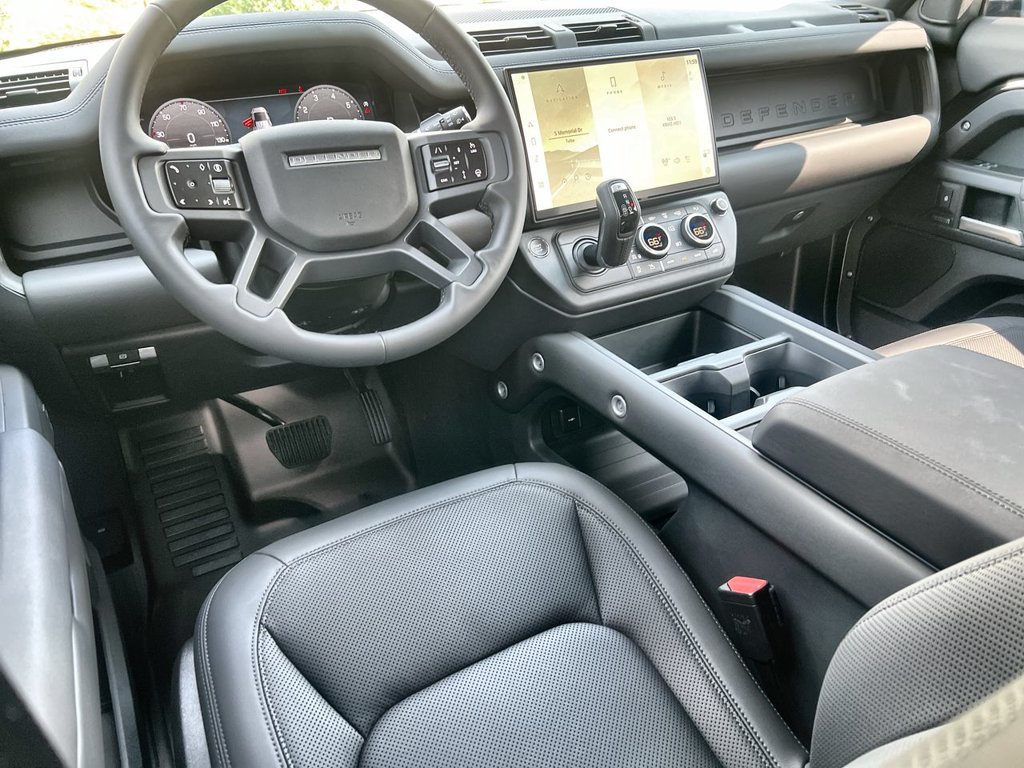 New 2026 Land Rover Defender 110 X-Dynamic SE AWD/4WD image 13