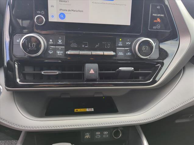 Used 2023 Toyota Highlander XLE image 7