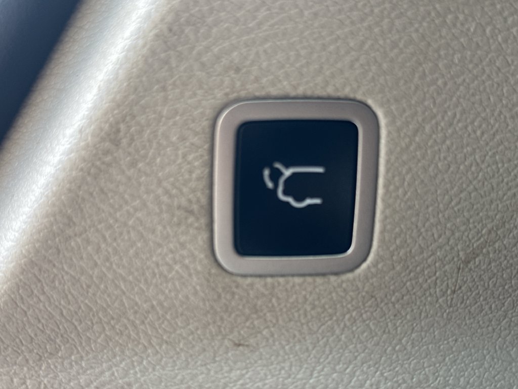 Used 2020 Chrysler Voyager Lxi FWD image 19