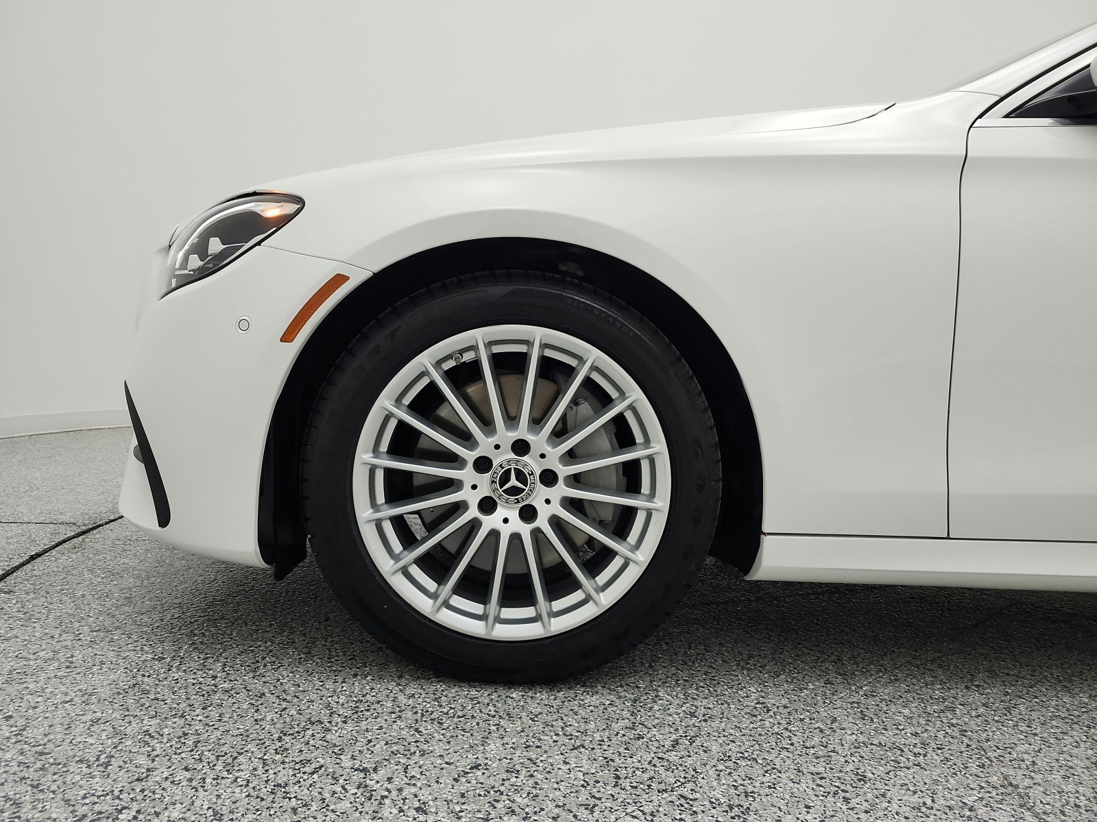 Used 2023 Mercedes-Benz E 350 Sedan image 18